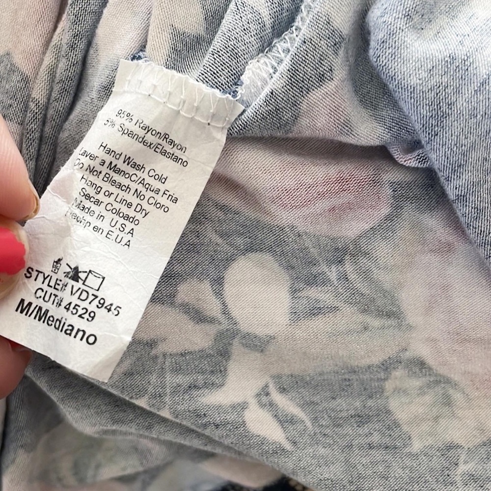 🌿Final Sale Vanilla Bay Dark Blue Floral Dress - Picture 8 of 8